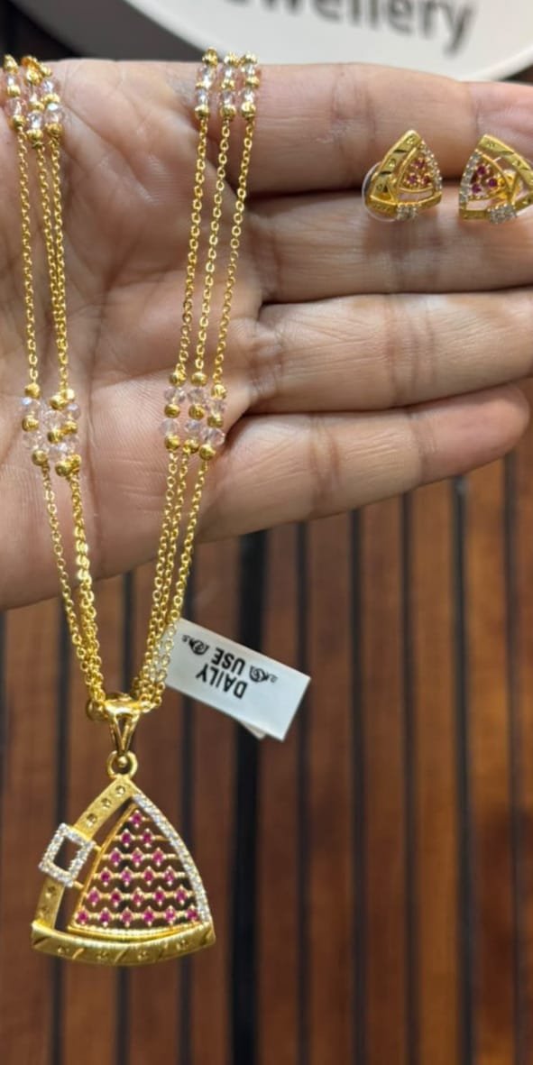 Daily Use Pendant With Earrings